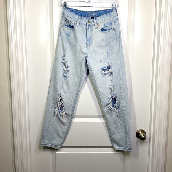 Wild Fable - Stonewashed High Rise Mom Jean Size 00 Destroyed Jeans - Picture 1 of 7